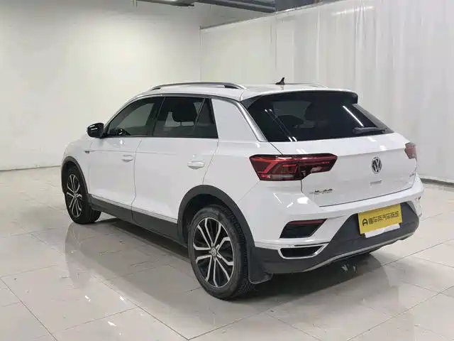 Volkswagen T-Roc — фото 3