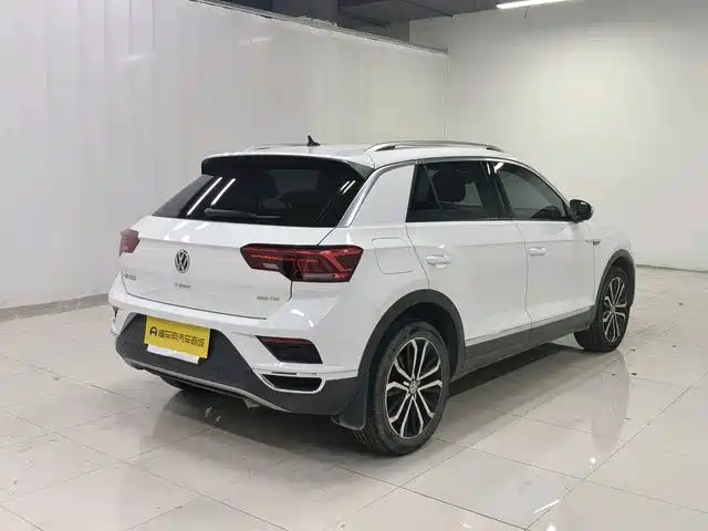Volkswagen T-Roc — фото 5