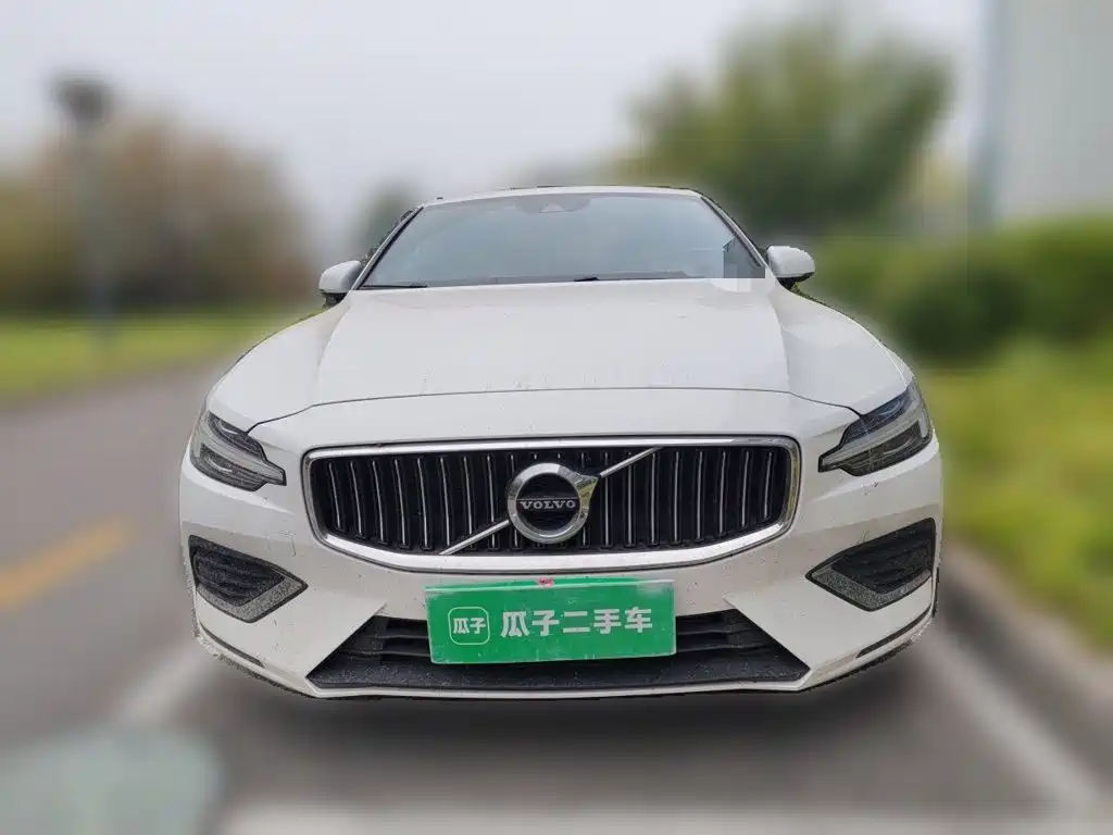 Volvo S60 — фото 2