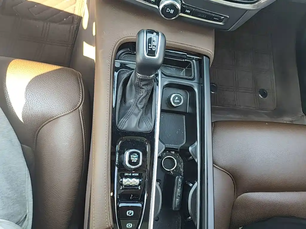 Volvo S90 — фото 13