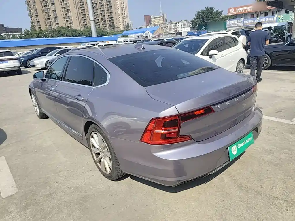 Volvo S90 — фото 4