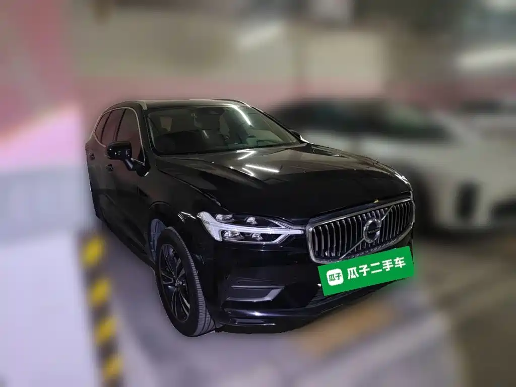 Volvo XC60 — фото 21