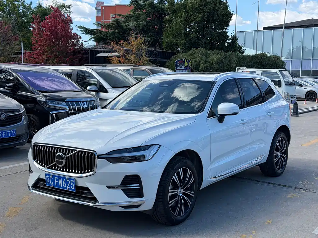Volvo XC60 — фото 2