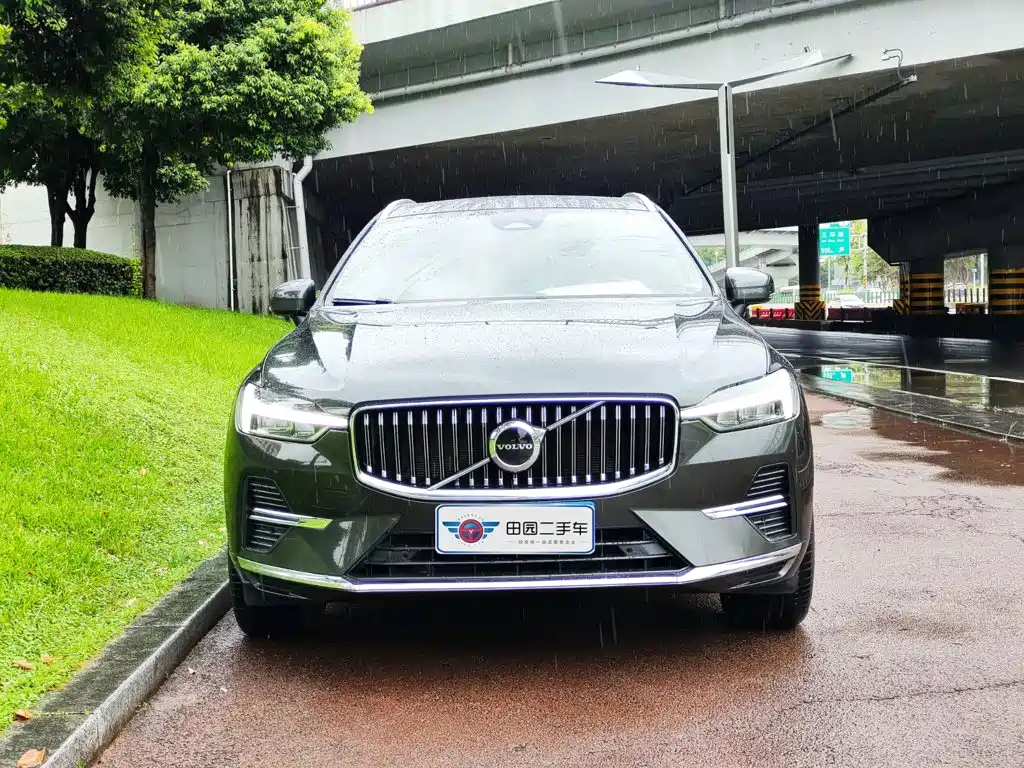 Volvo XC60 — фото 2