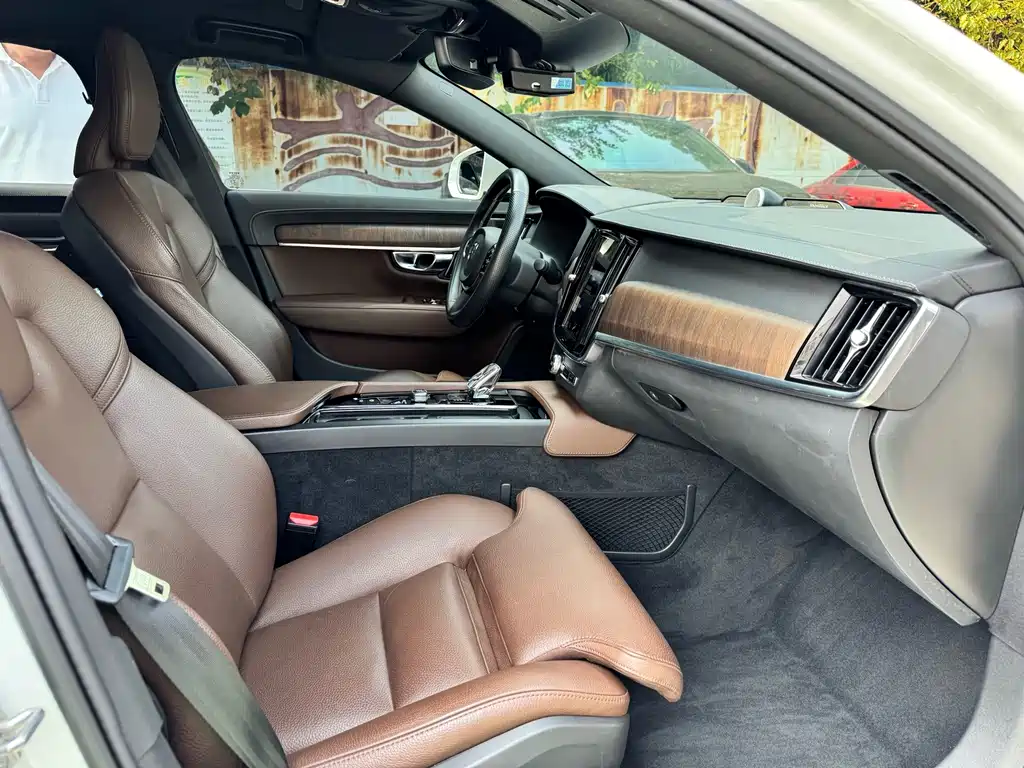 Volvo S90 — фото 6