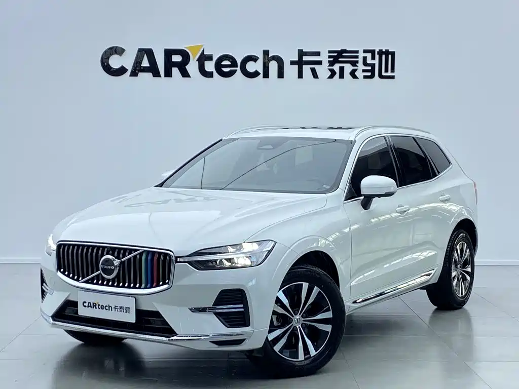 Volvo XC60 — фото 11