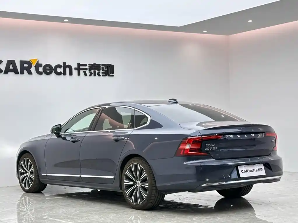 Volvo S90 — фото 3
