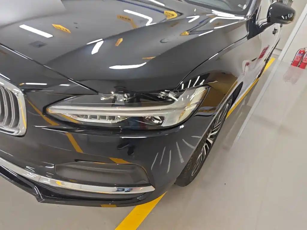Volvo S90 — фото 23