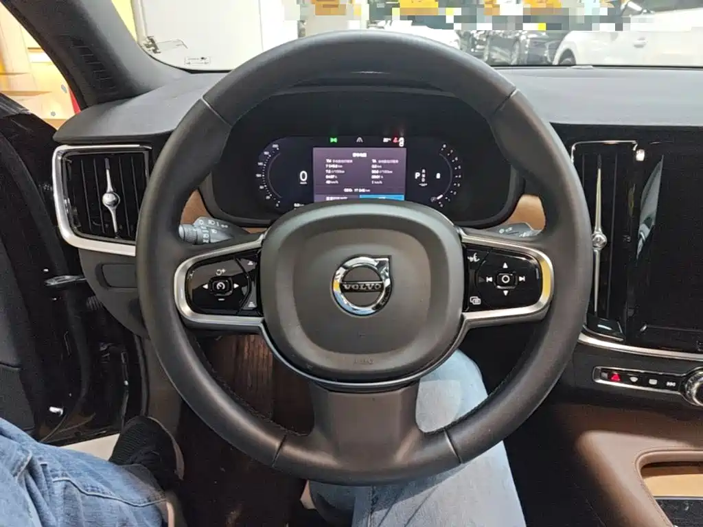 Volvo S90 — фото 10