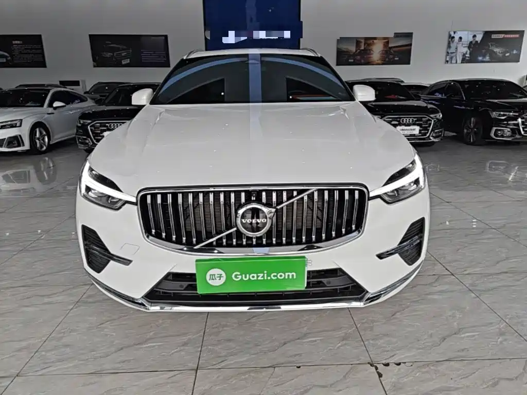 Volvo XC60 — фото 2