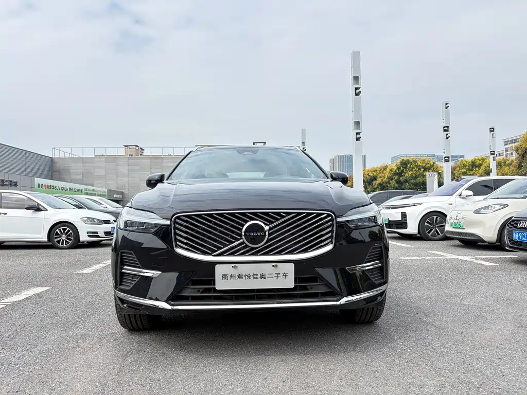 Volvo XC60 — фото 2
