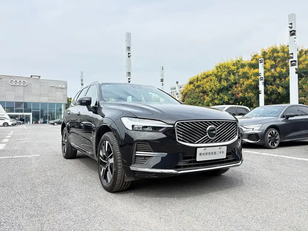 Volvo XC60 — фото 3