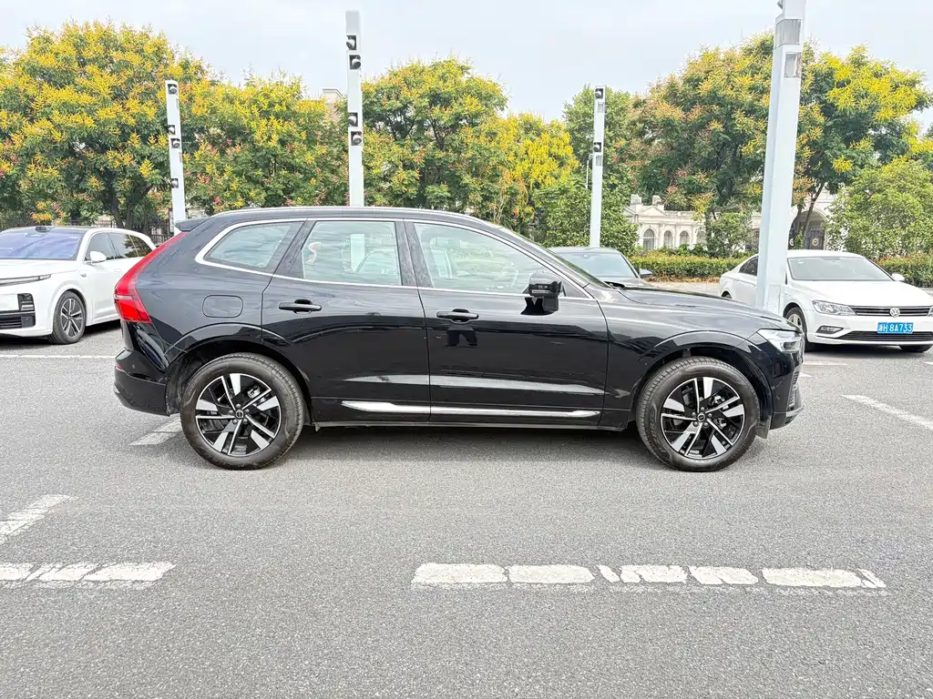 Volvo XC60 — фото 4