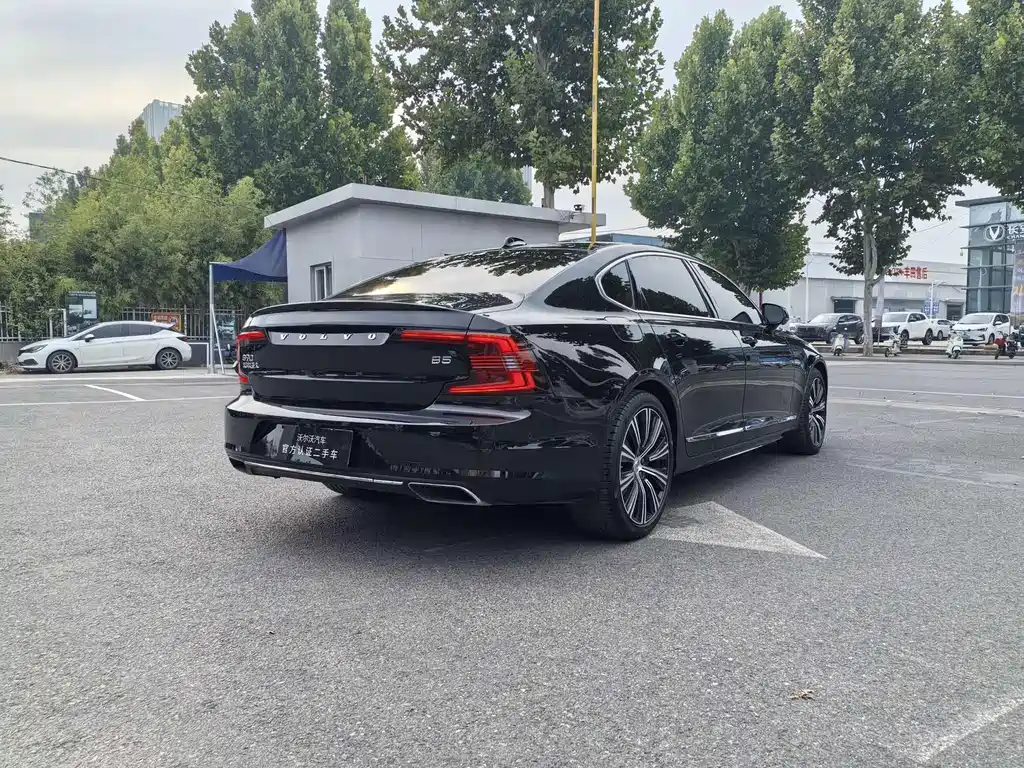 Volvo S90 — фото 11
