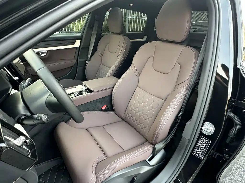 Volvo S90 — фото 15