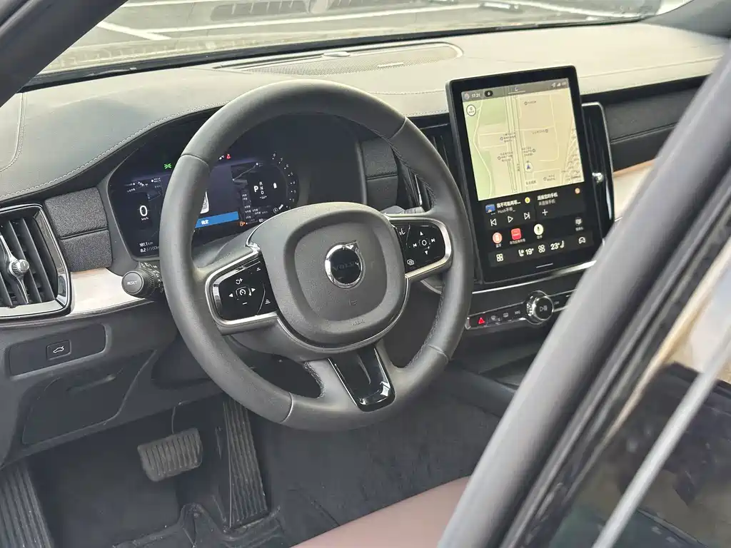 Volvo S90 — фото 18