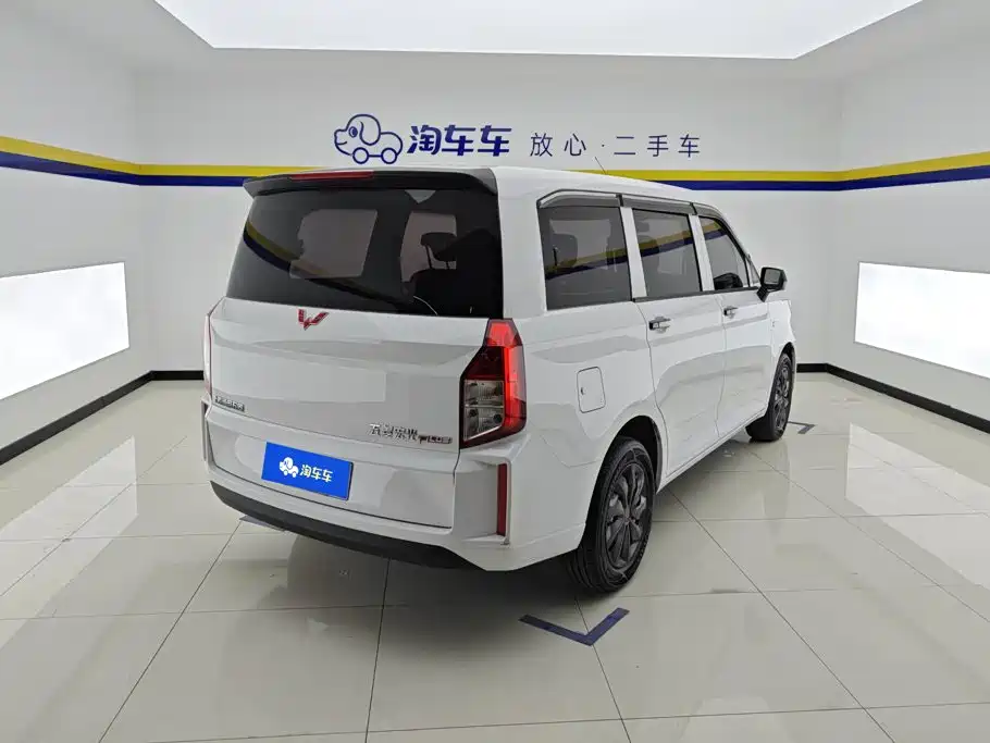 Wuling Hongguang PLUS — фото 3