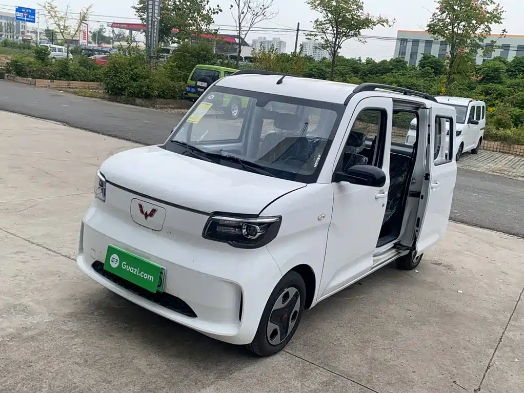 Wuling Zhiguang EV — фото 1