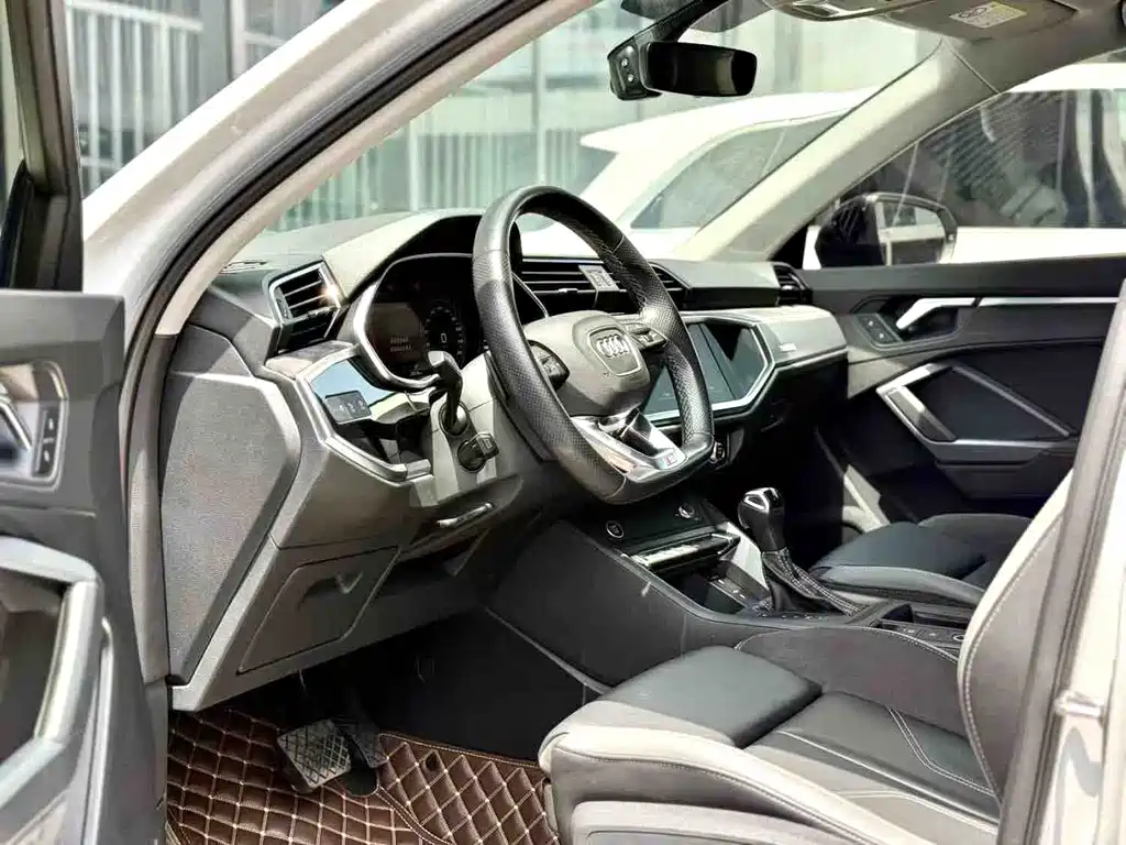 Audi Q3 Sportback — фото 4