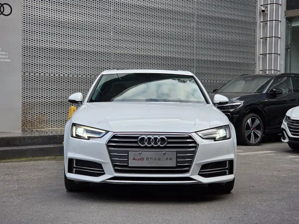 Audi A4L — фото 2