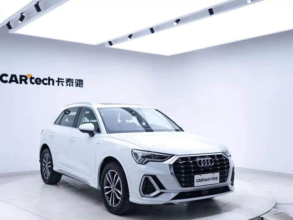 Audi Q3 — фото 8