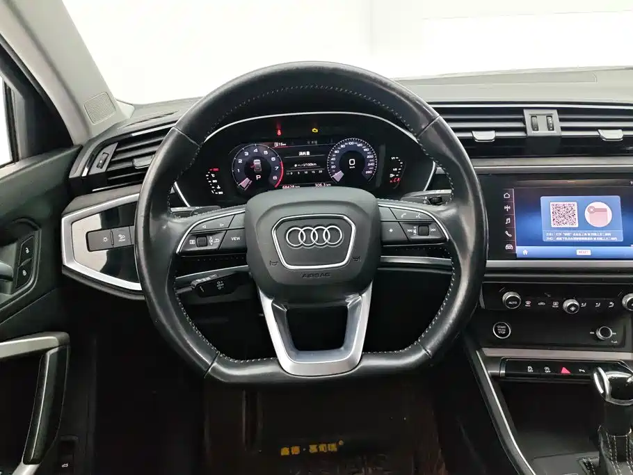 Audi Q3 — фото 15
