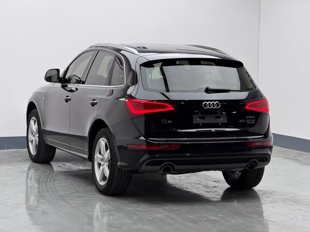 Audi Q5 — фото 6