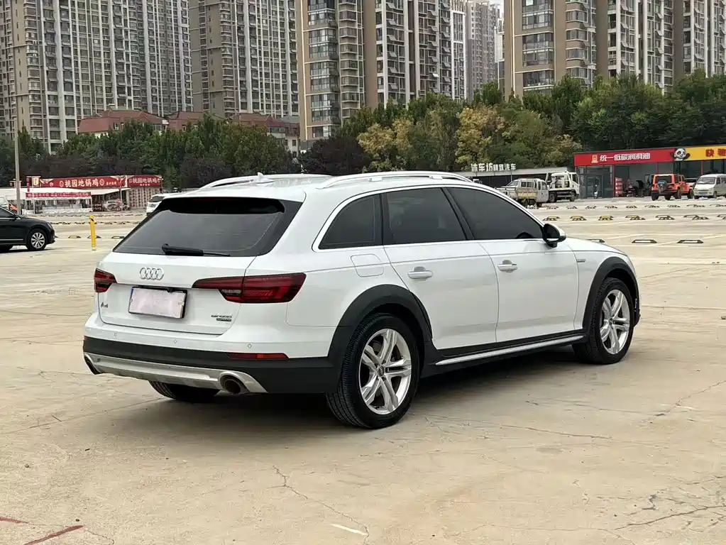 Audi A4 (Import) — фото 4