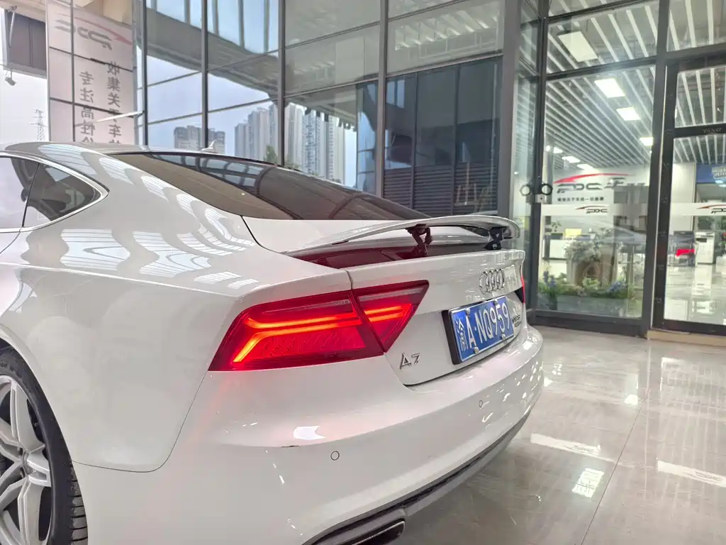 Audi A7 — фото 5