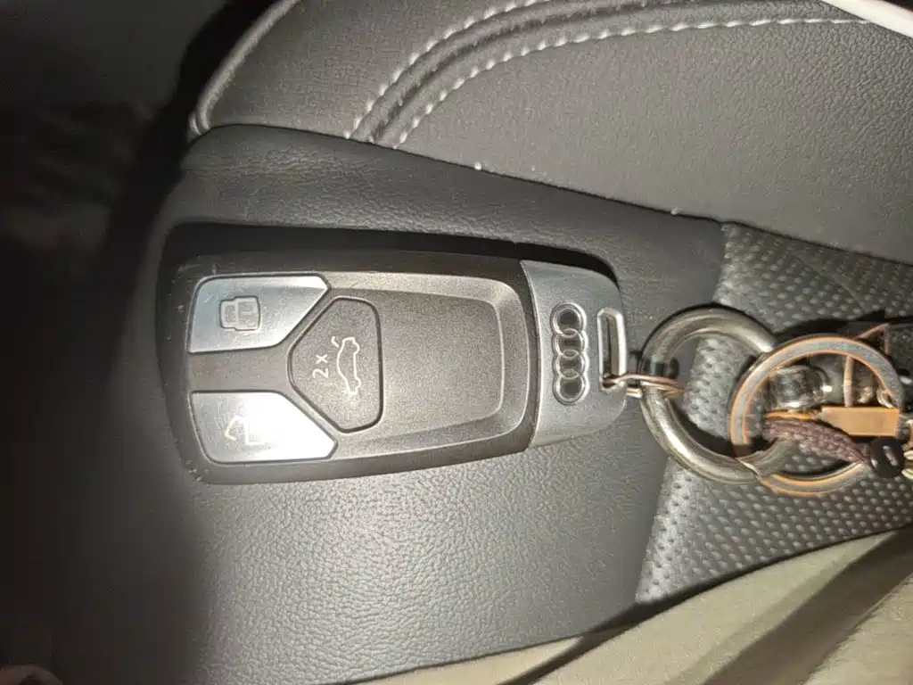 Audi A4L — фото 8