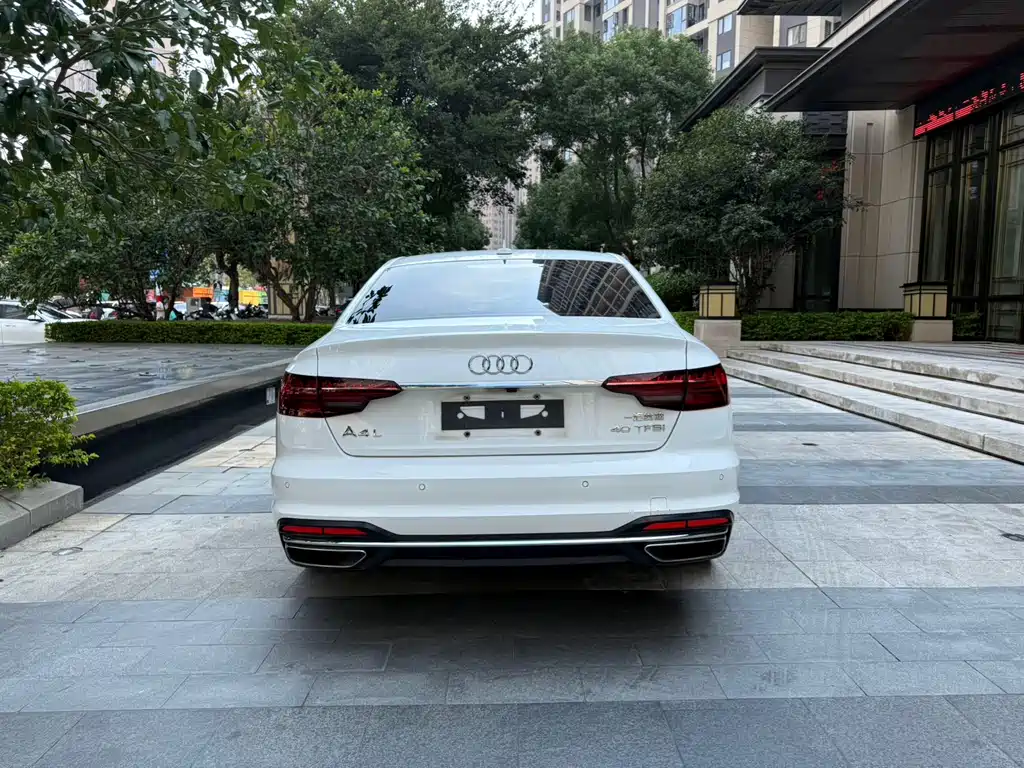 Audi A4L — фото 4