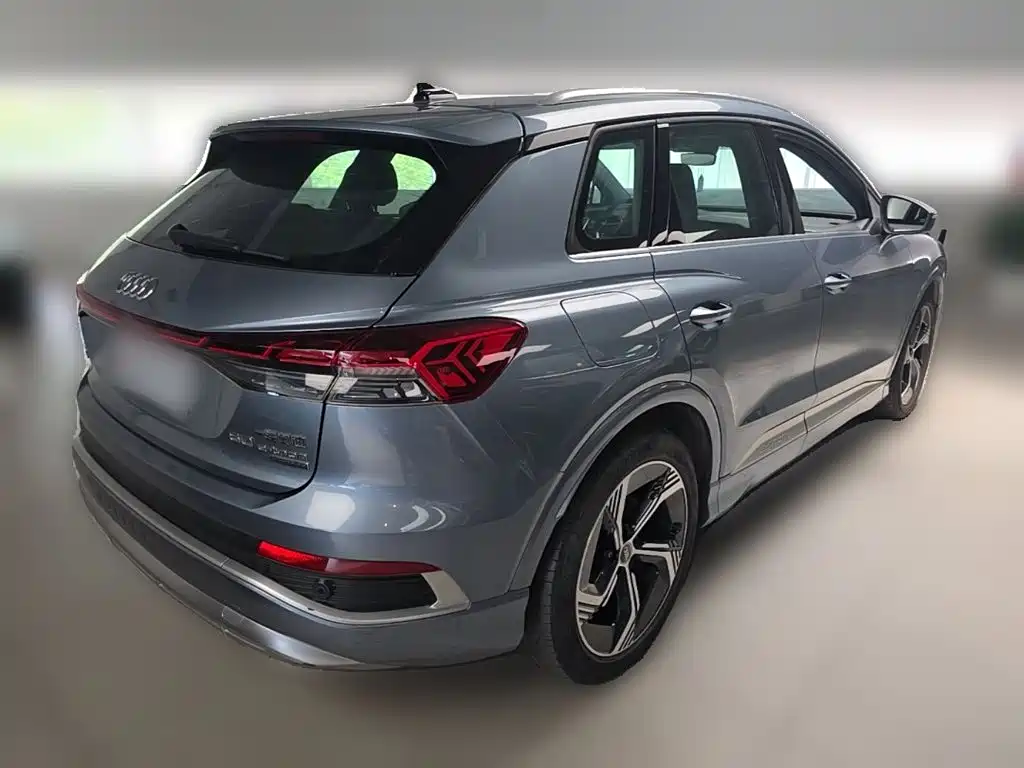 Audi Q4 e-tron — фото 4