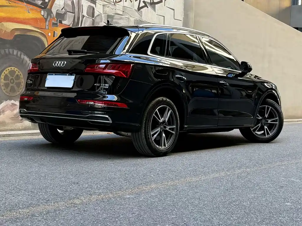 Audi Q5L — фото 2