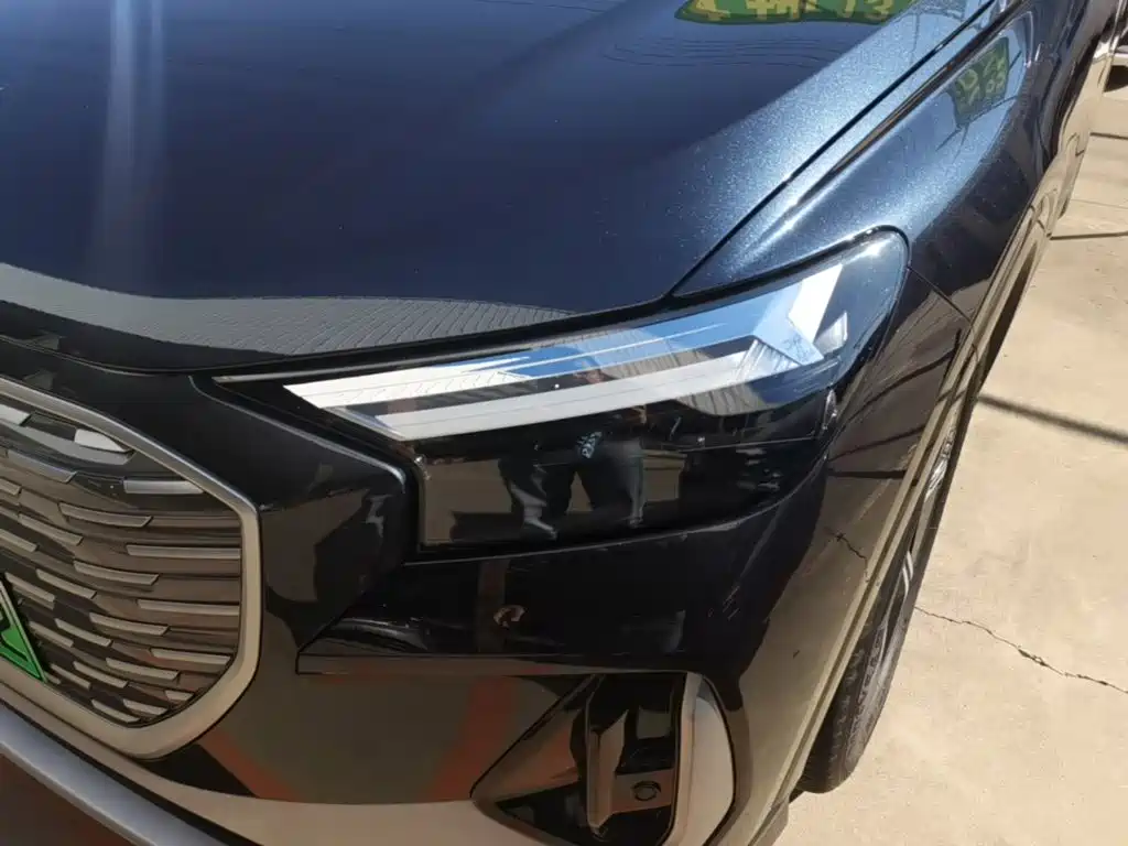 Audi Q4 e-tron — фото 23