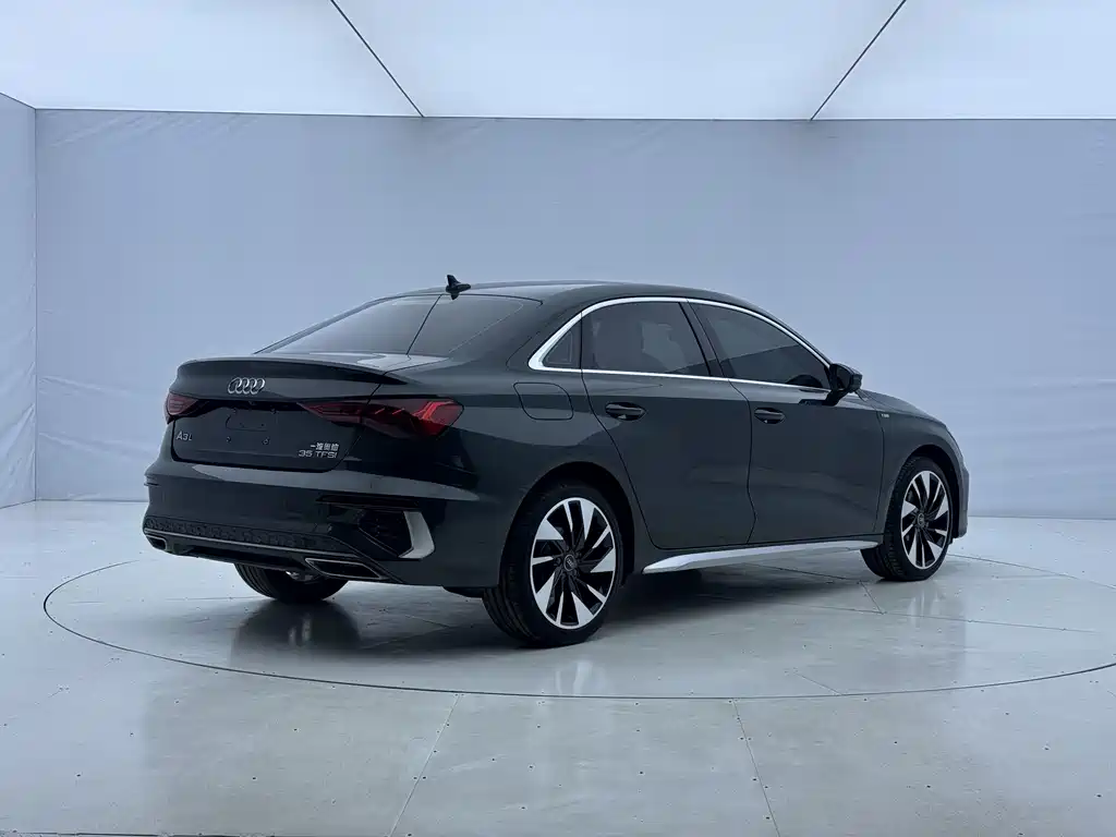 Audi A3 — фото 3