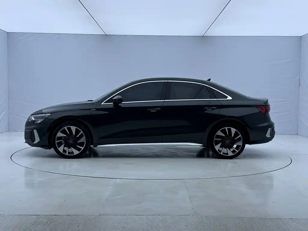 Audi A3 — фото 8
