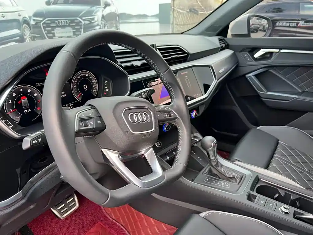 Audi Q3 — фото 5