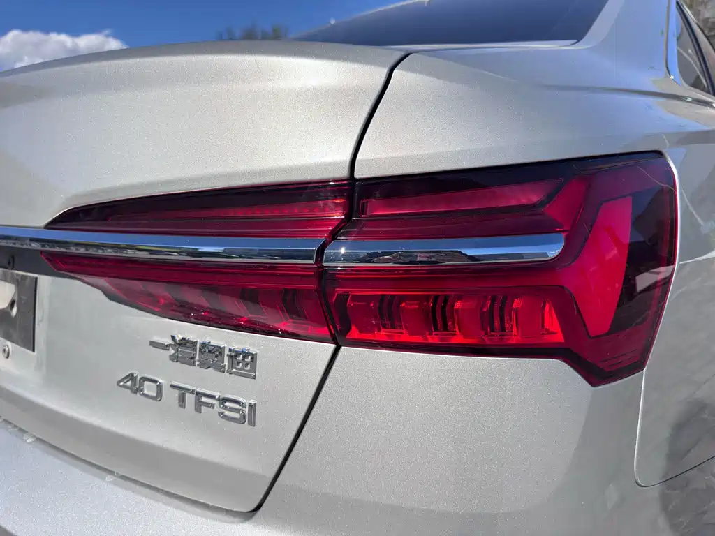 Audi A6L — фото 19