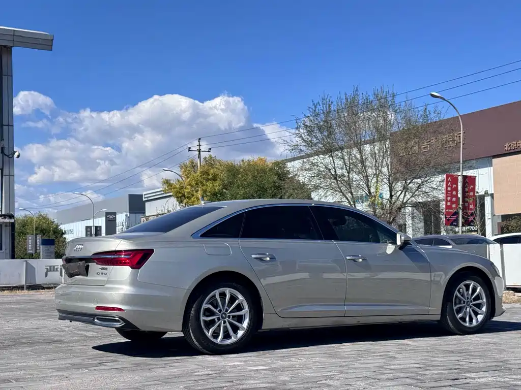 Audi A6L — фото 5
