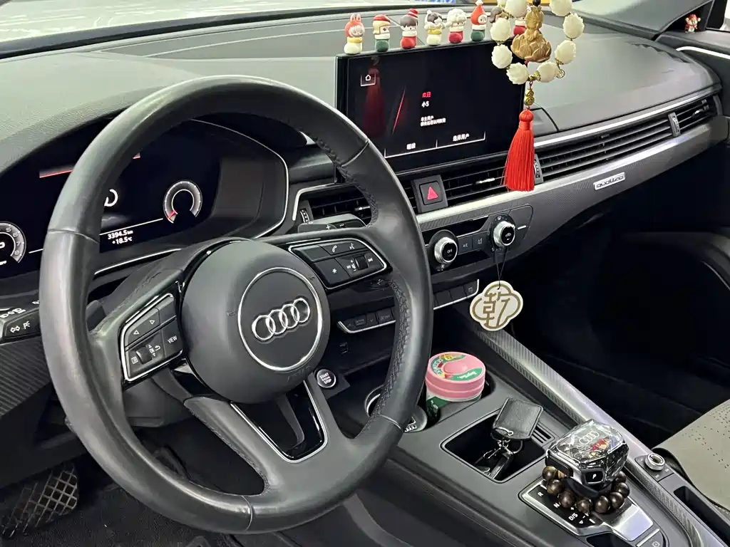 Audi A4L — фото 5