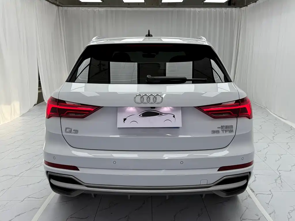 Audi Q3 — фото 5