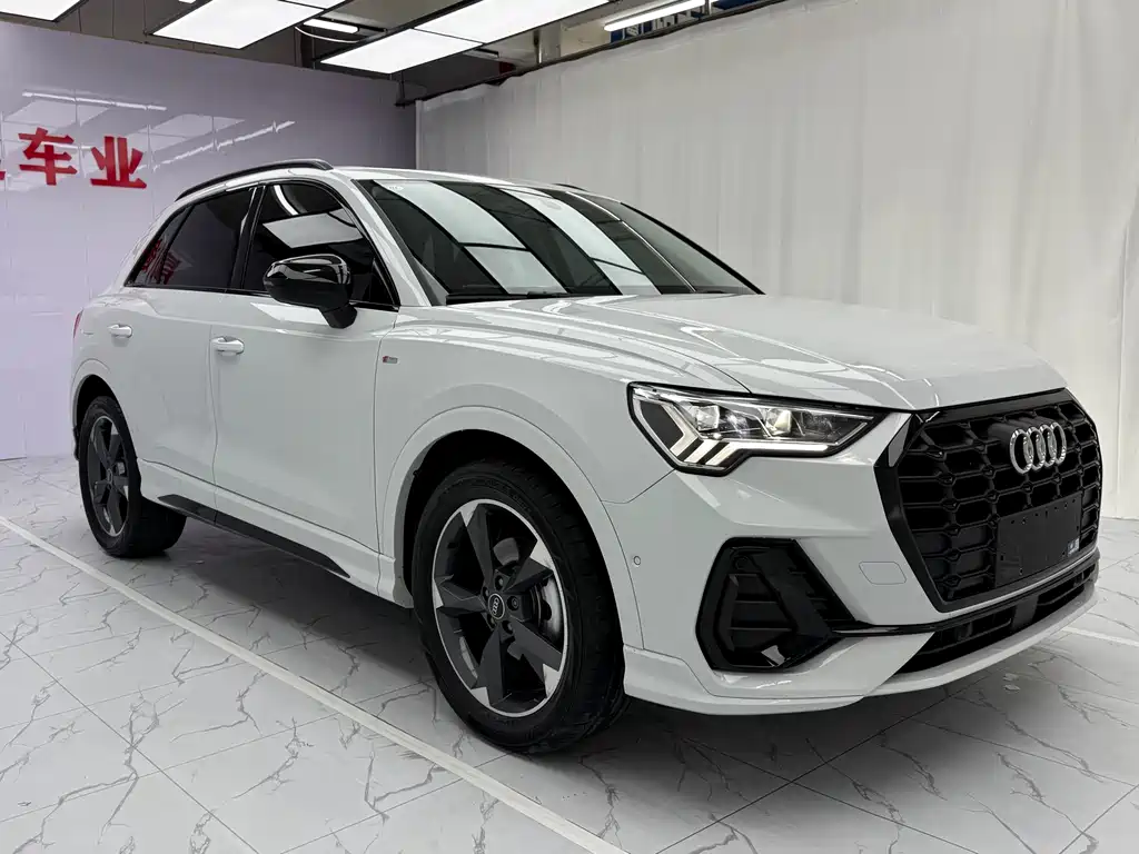 Audi Q3 — фото 3