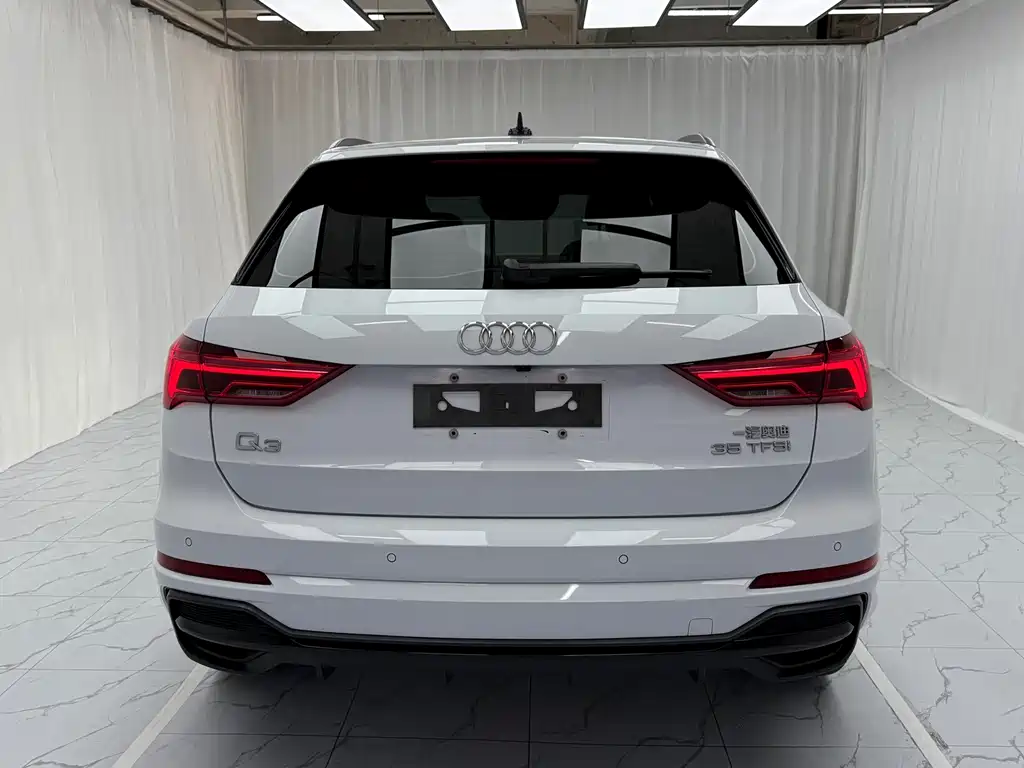 Audi Q3 — фото 5