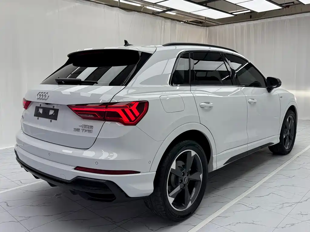 Audi Q3 — фото 6