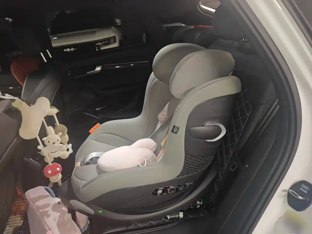 Audi Q5L Sportback — фото 13