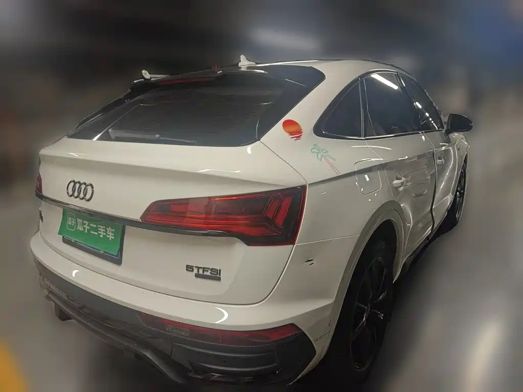 Audi Q5L Sportback — фото 4