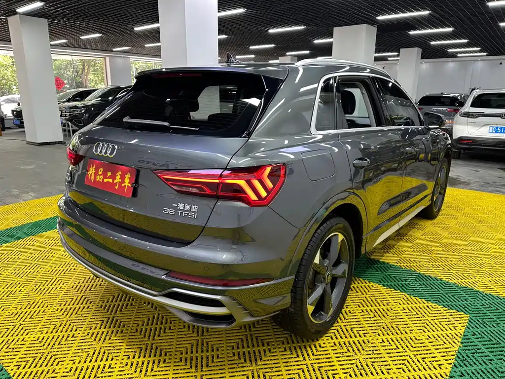 Audi Q3 — фото 4