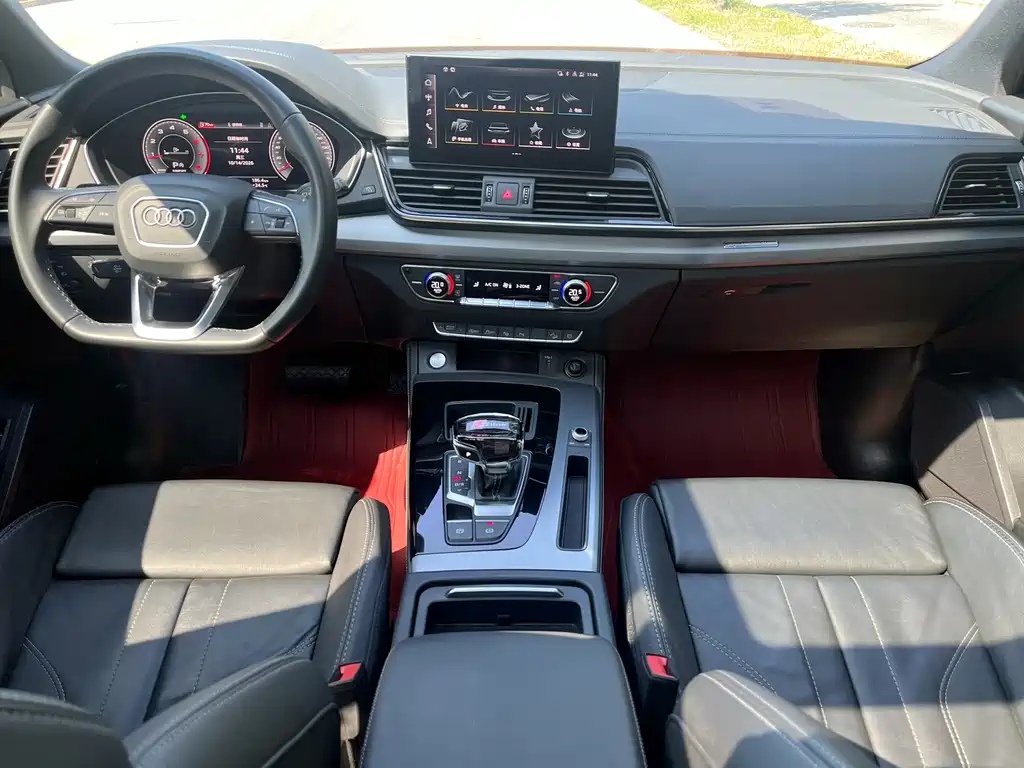Audi Q5L Sportback — фото 14