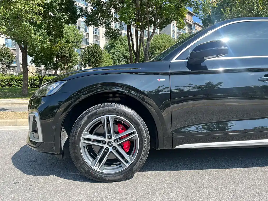 Audi Q5L Sportback — фото 8