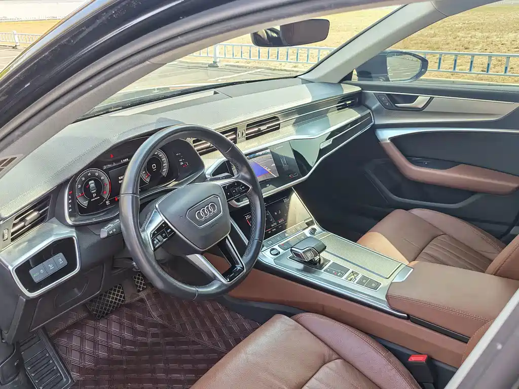 Audi A6L — фото 6
